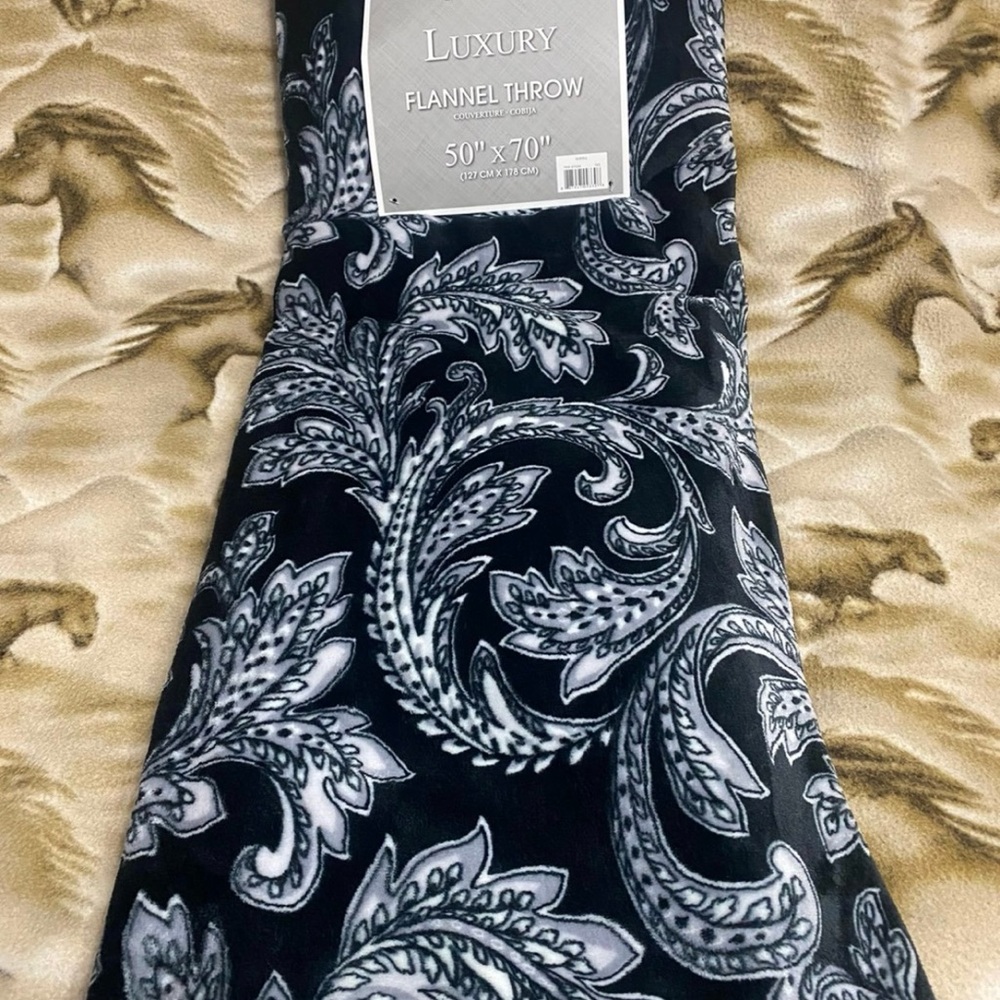 Scroll Oversized Luxury Flannel Throw.